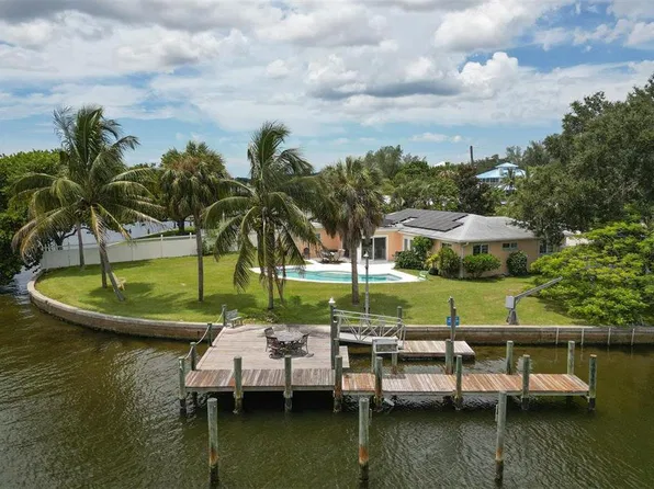 802 25th Ave W, Palmetto, FL 34221