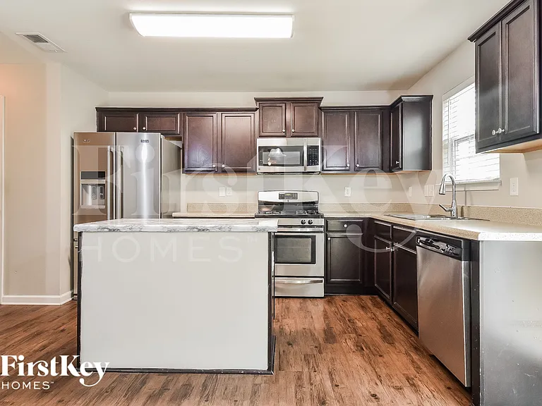 234 Taylors Landing Ave — Photo 6
