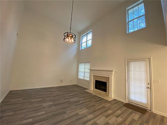 5th image of 1551 Park Knoll Trl