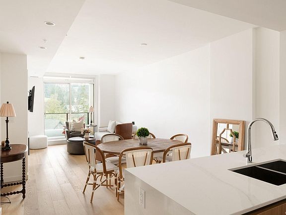4th image of 2000 Hannington Rd #1311