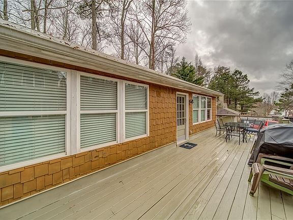 Image 4: Enjoy Lake view from the Deck