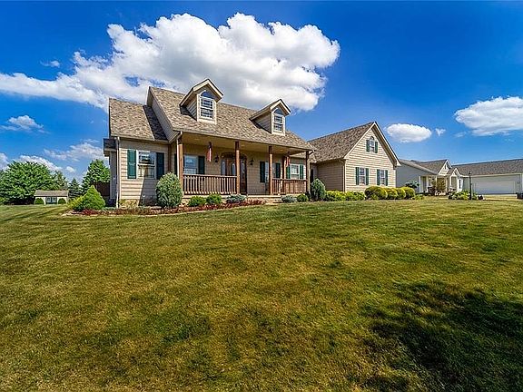 3rd image of 1533 Countryside Dr