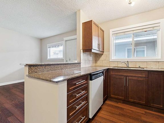4th image of 605 67th Ave SW #4
