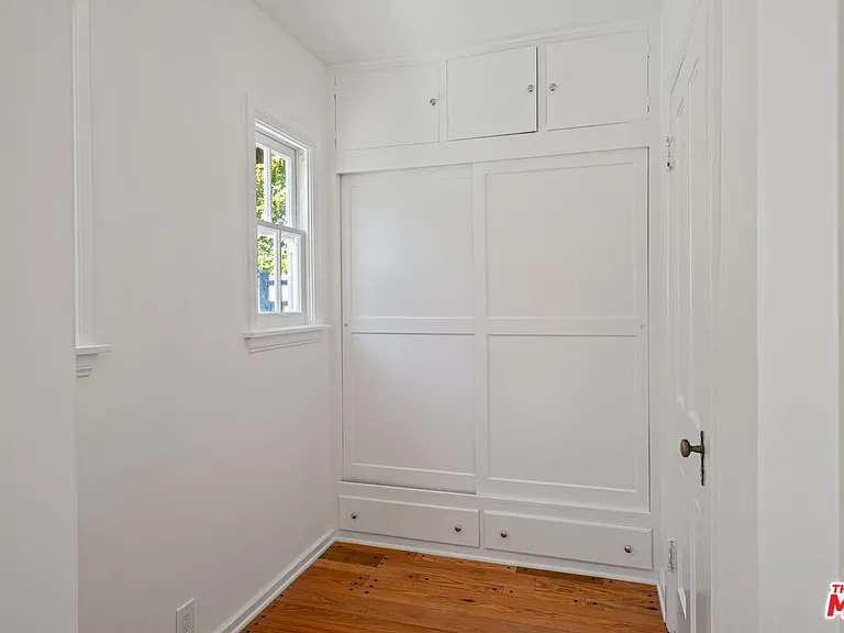 10527 Le Conte Ave — Photo 28