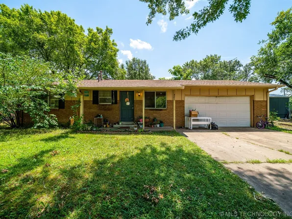 306 SE 7th Pl, Pryor, OK 74361