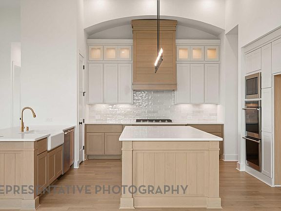 2nd image of 1539 Timber Woods Dr