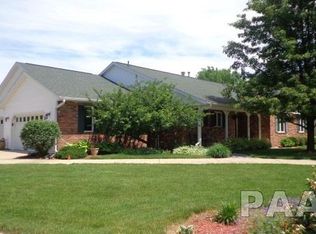 6116 N Heather Oak Dr, Peoria, IL 61615