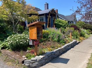 809 W North St, Bellingham, WA 98225