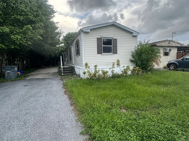 11908 Cove Pl #A — Photo 8