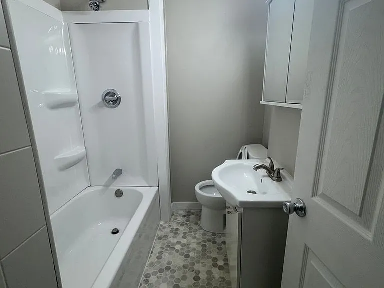 1210 W Parker St — Photo 15
