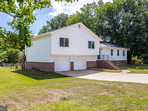 3rd image of 2250 Ridge Forest Dr