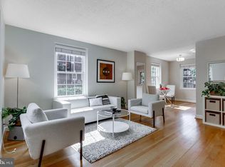 2848 S Buchanan St, Arlington, VA 22206