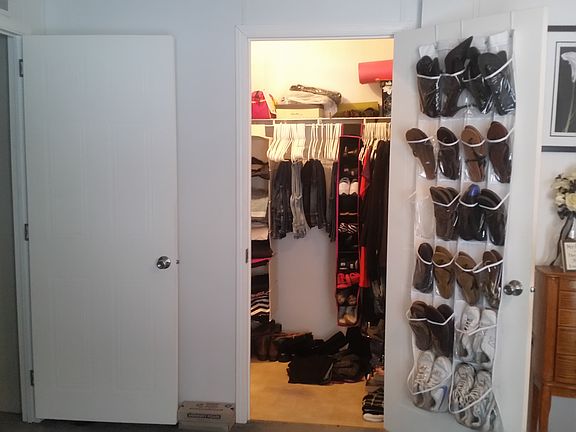 walkin closet