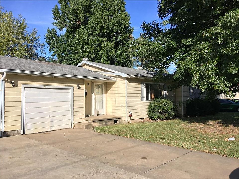 2nd image of 1018 Parker Ave