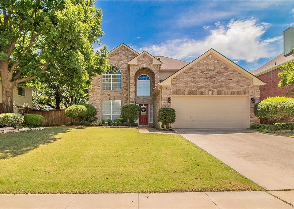 1st image of 2620 Crepe Myrtle Dr