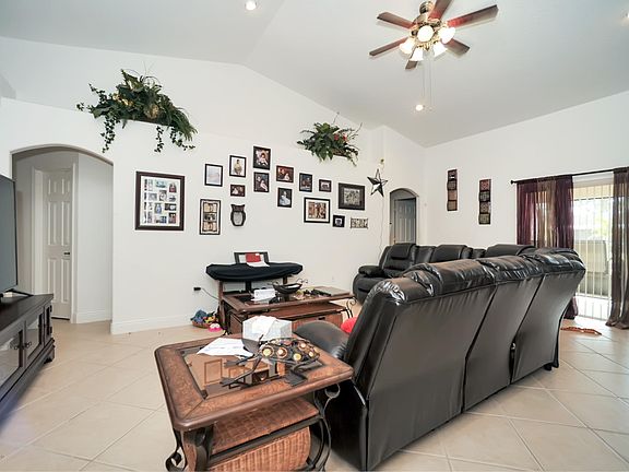 5th image of 790 Grandeur St SE