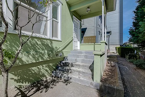 4707 Brooklyn Ave NE Photo 1