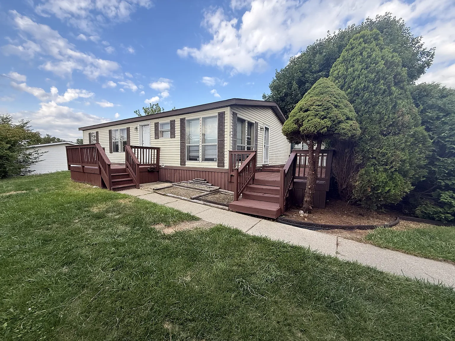 3 bed, 1120 sqft, $1,595 — Photo 1