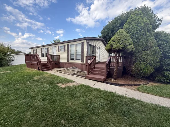 2500 Mann Rd, Clarkston, MI