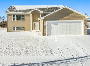 1514 Lilac Ln, Harvard, IL 60033