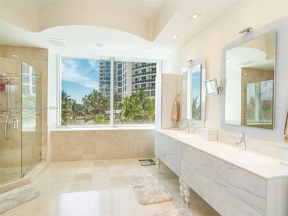 5th image of 18101 Collins Ave APT 601