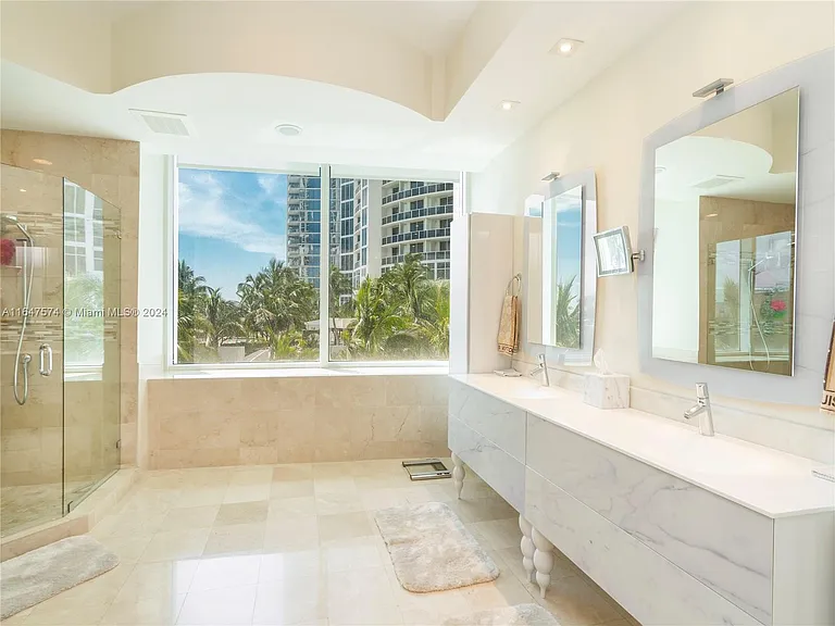 18101 Collins Ave #601 — Photo 5