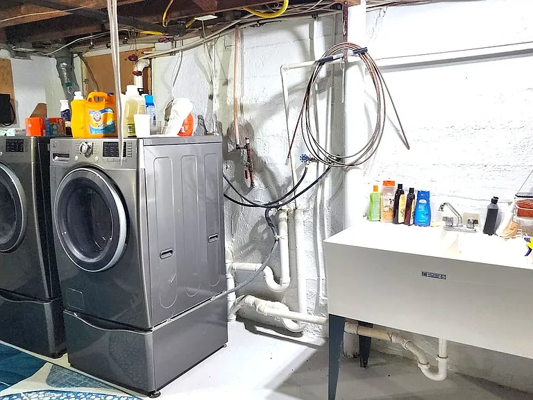 517 S Flood Ave — Photo 43
