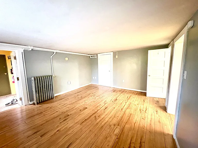 New York Apartments — Photo 7