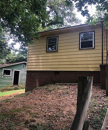 2nd image of 511 Arlington Cir NW