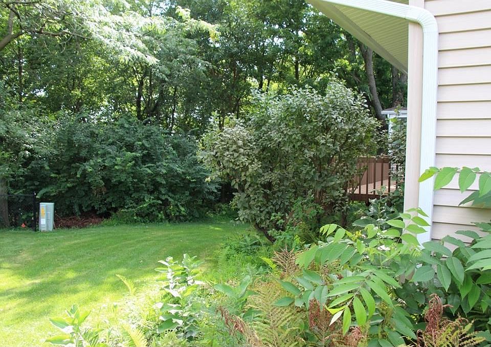 1st image of 66 Lakeside Dr NE