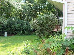 66 Lakeside Dr NE, Solon, IA 52333