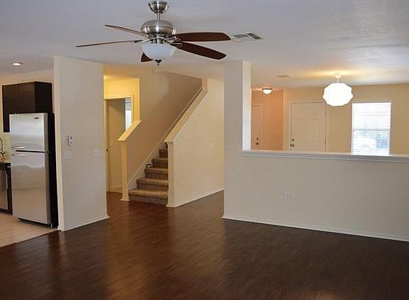2nd image of 8501 Dittmar Oaks Dr