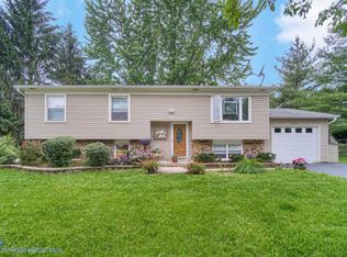 8234 Westview Ln, Woodridge, IL 60517