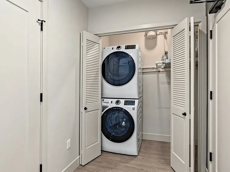 Washer and Dryer (Full Size)