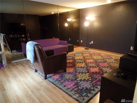 5th image of 3425 S 176th St Unit 226
