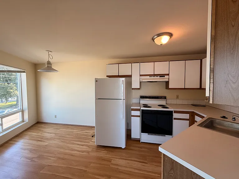 2770 Alki — Photo 12