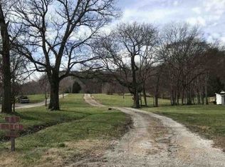 110 Barnette Dr, Lobelville, TN 37097