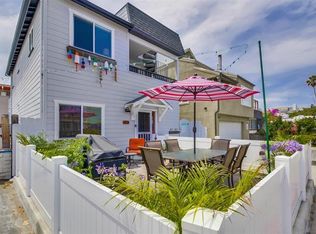 817 Santa Clara Pl, San Diego, CA 92109