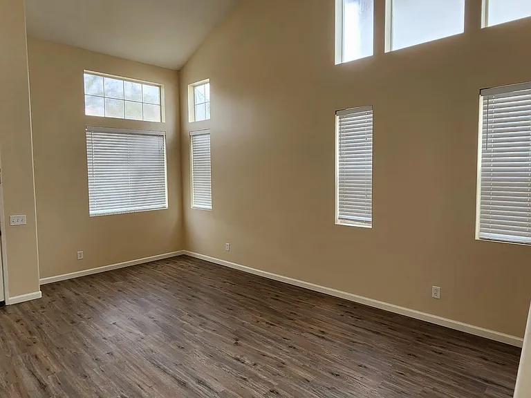 30067 Laurel Creek Dr — Photo 16