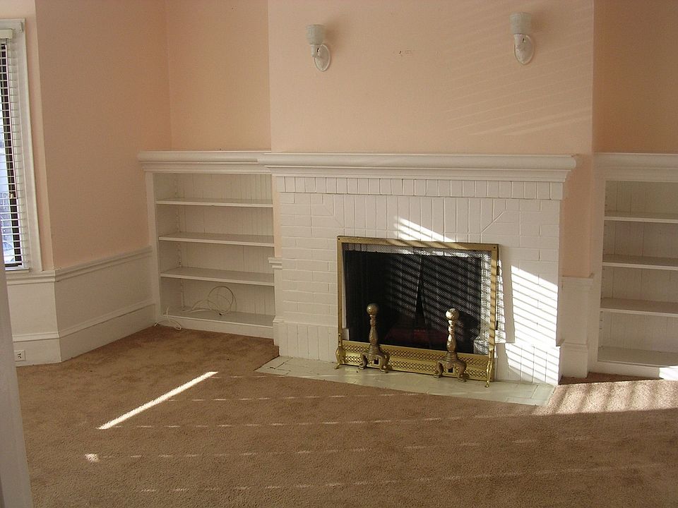 2nd image of 837 London St