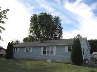 20 Pine Run Rd, New Oxford, PA 17350