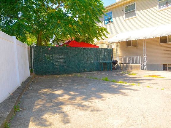 3rd image of 16118 140th Ave
