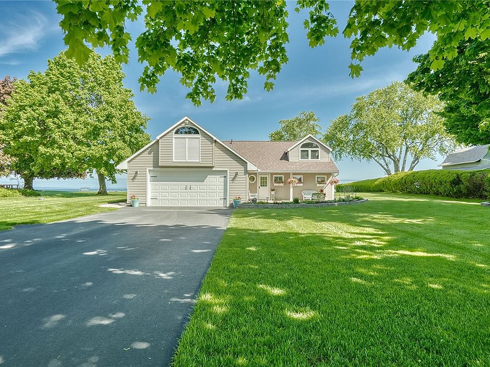 5493 Gates Dr, Williamson, NY 14589 | Zillow