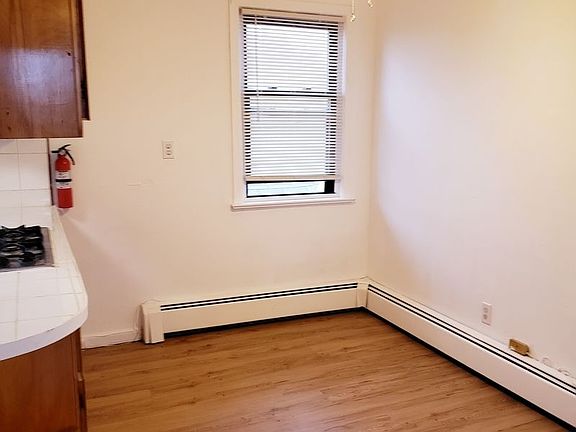4th image of 107-45 93rd St #2