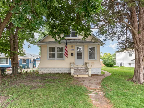 1906 Cora St, Crest Hill, IL 60403