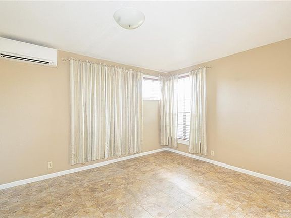 4th image of 203 Austin Blvd
