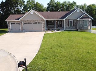 2 Kimber Ct, Troy, MO 63379
