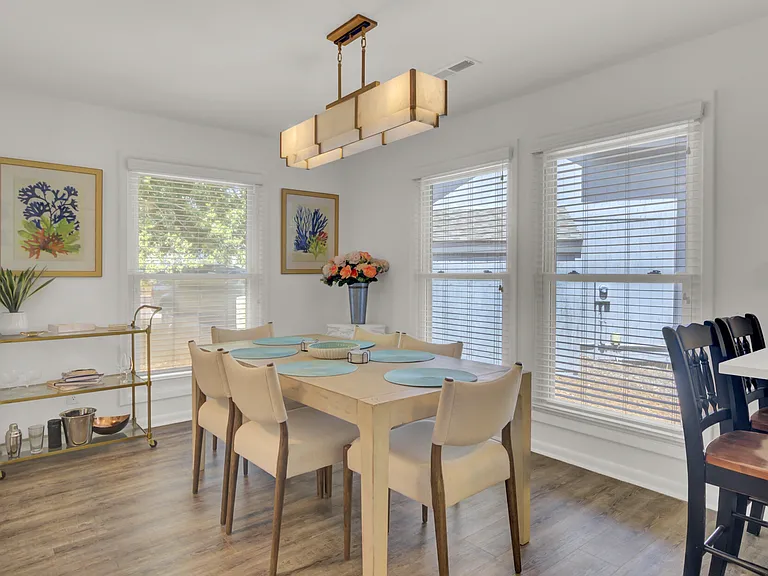 5 Lake Village Ln — Photo 6