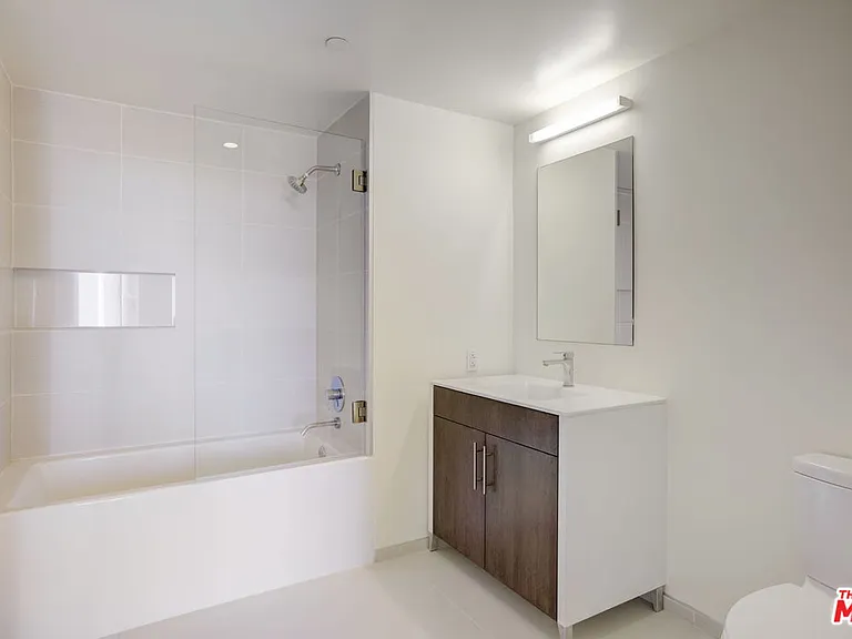 8500 W Sunset Blvd #E601 — Photo 9