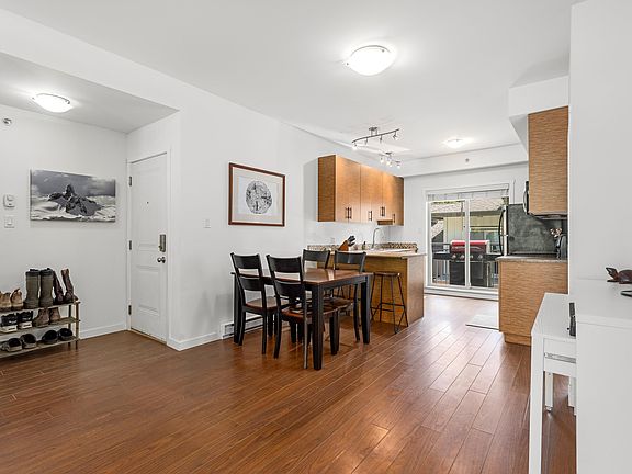 2nd image of 7450 Prospect St #7